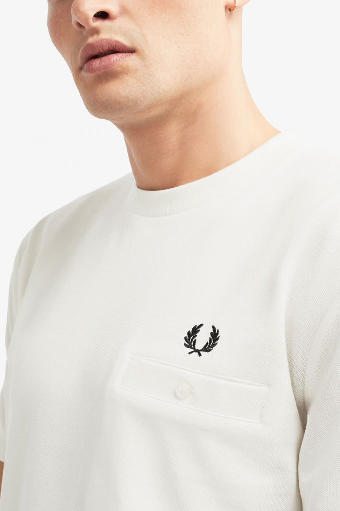 Fred Perry M8531 Pique Pocket T-Shirt - Snow White