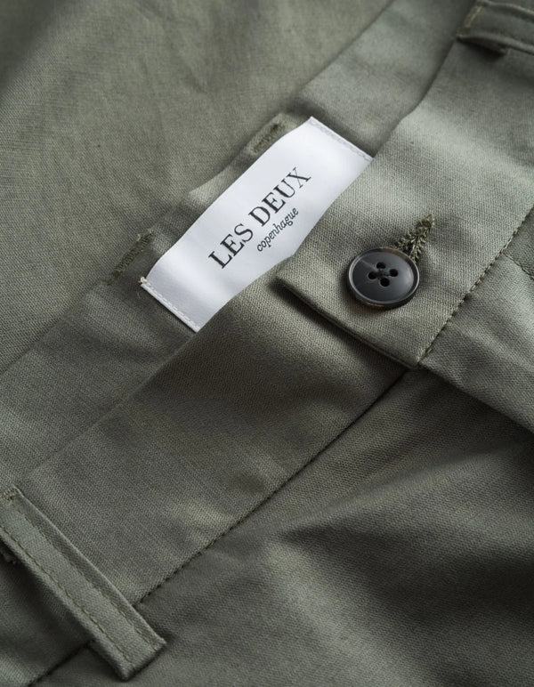 Les Deux Como Regular Cotton Linen Chino Shorts - Thyme Green